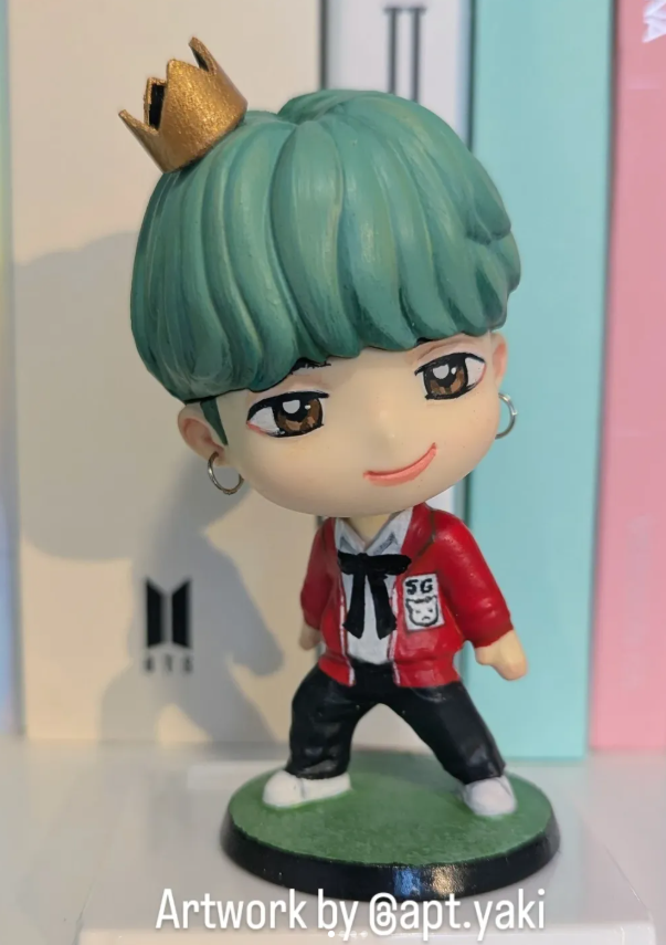 Hand-painted BTS figurines - Mint Yoongi